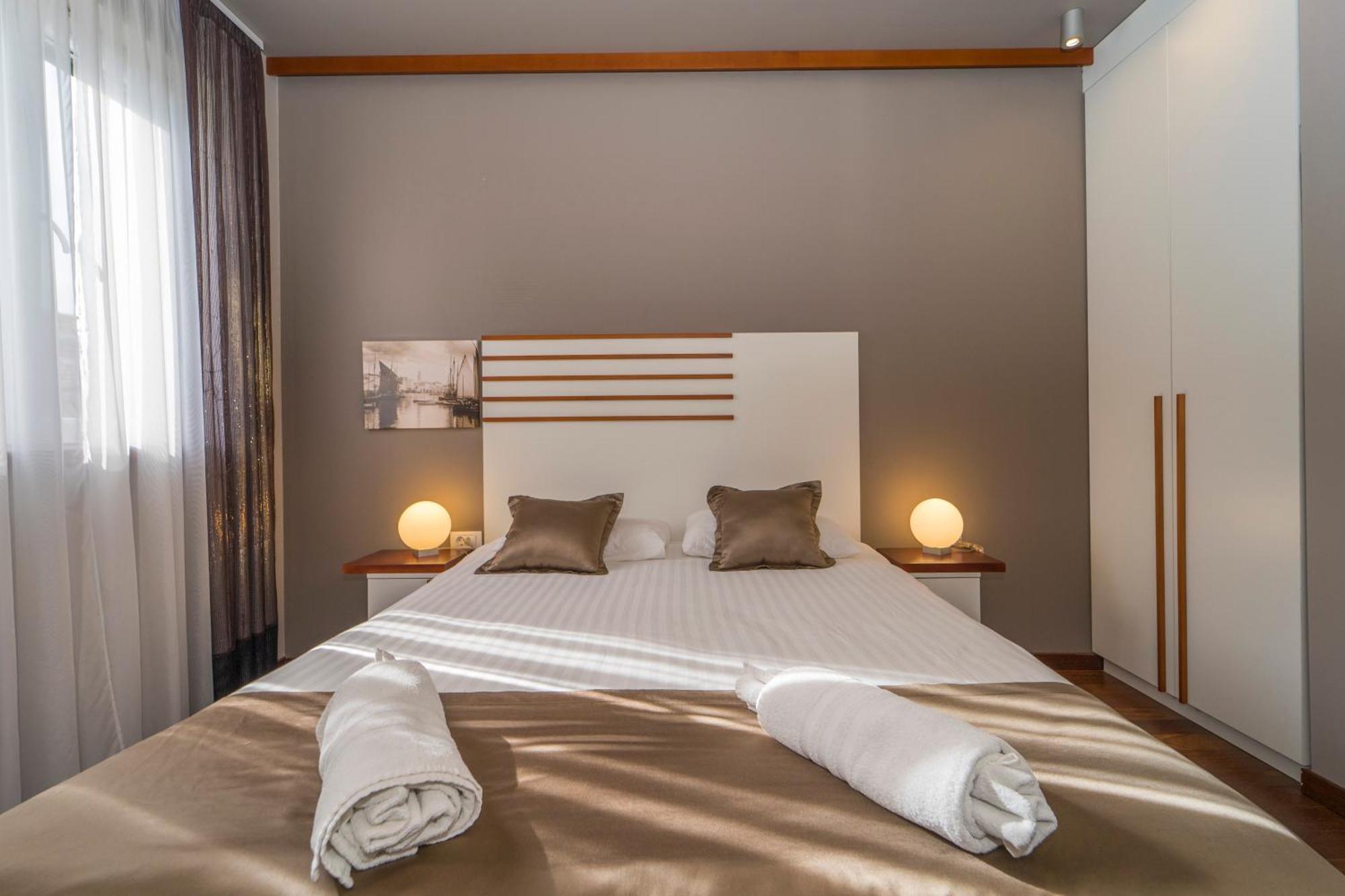 Luxury Rooms And Apartment Silente Bacvice สปลิท ภายนอก รูปภาพ