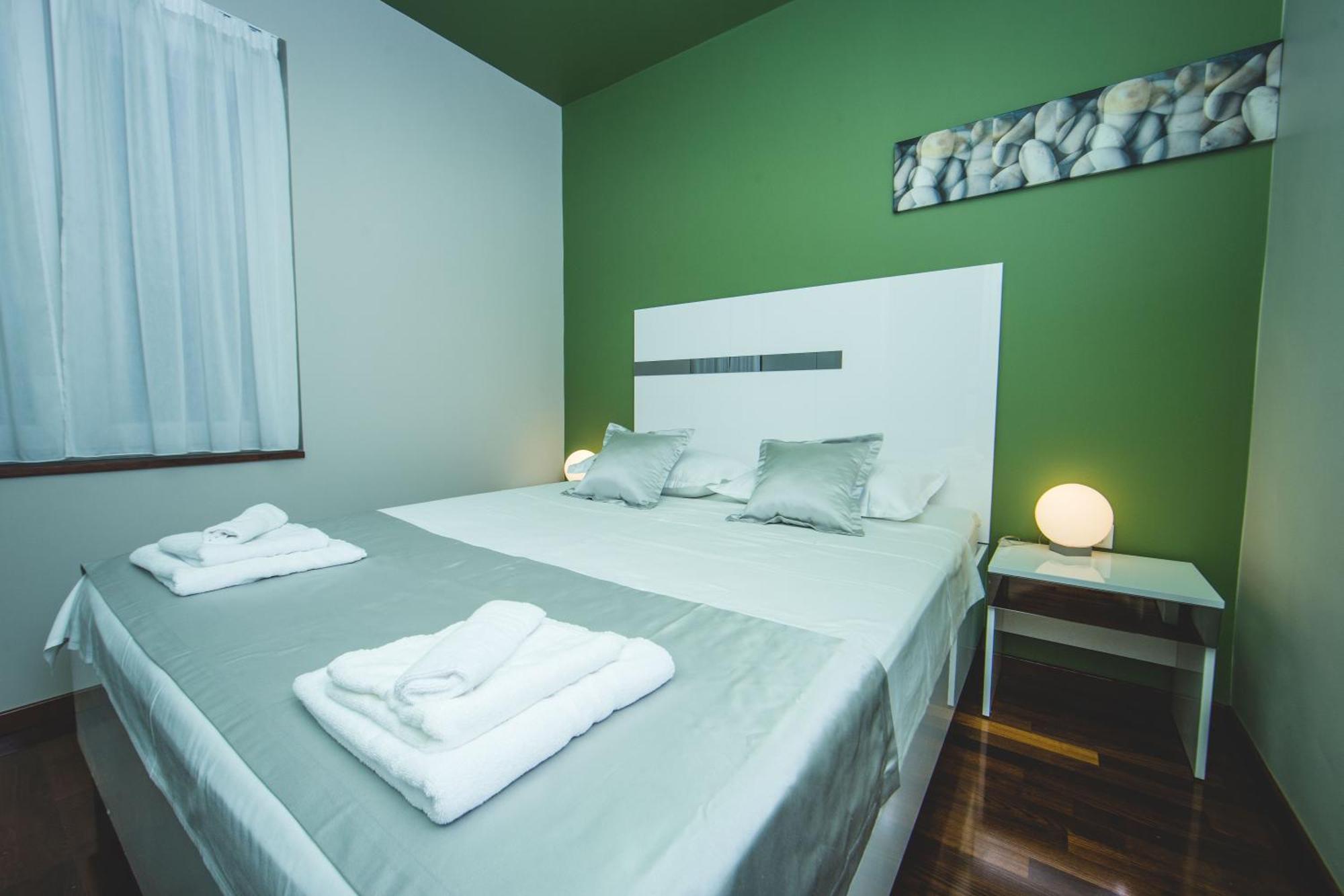 Luxury Rooms And Apartment Silente Bacvice สปลิท ภายนอก รูปภาพ