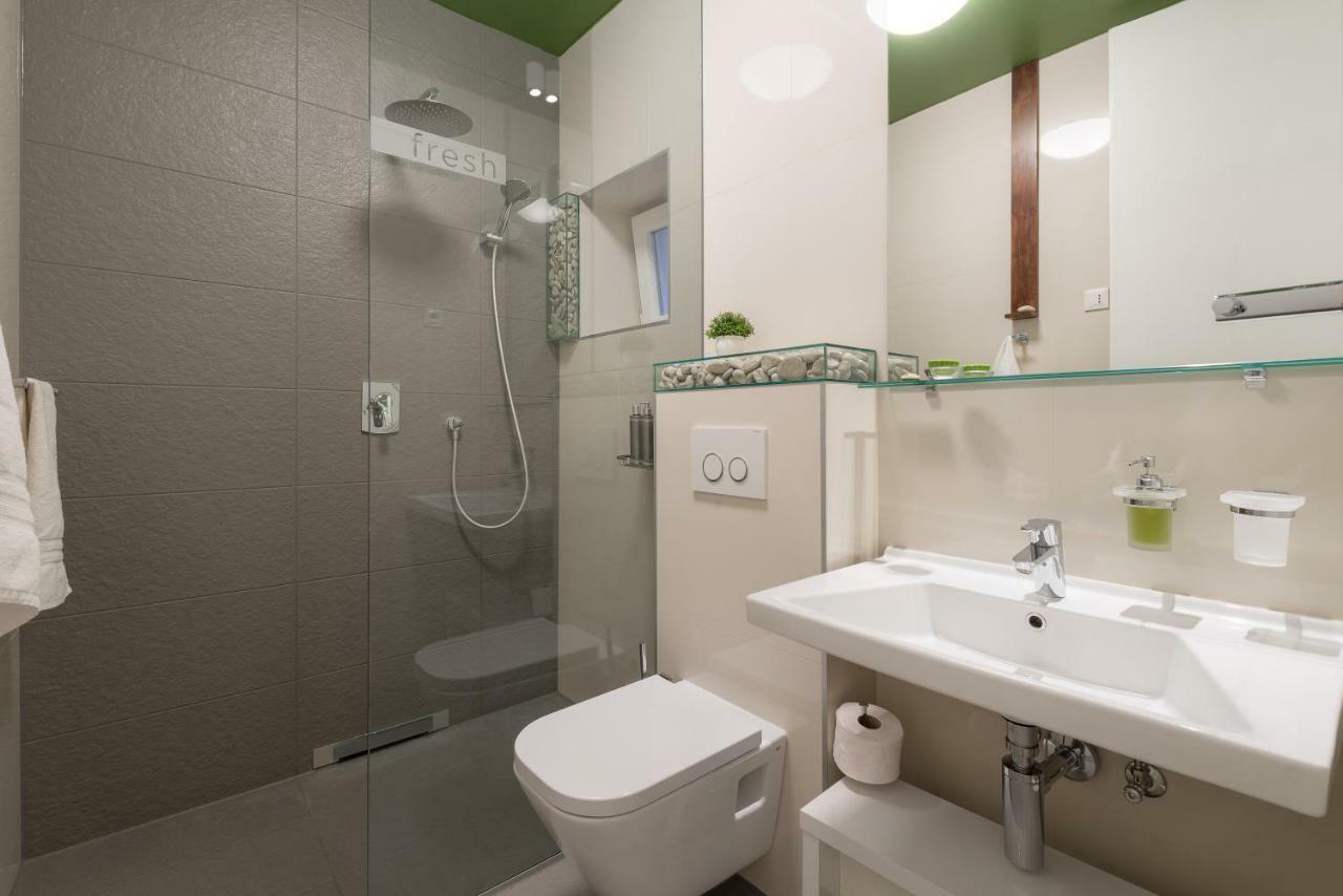 Luxury Rooms And Apartment Silente Bacvice สปลิท ภายนอก รูปภาพ