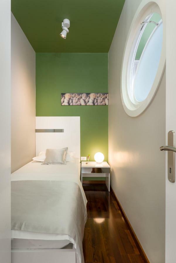 Luxury Rooms And Apartment Silente Bacvice สปลิท ภายนอก รูปภาพ